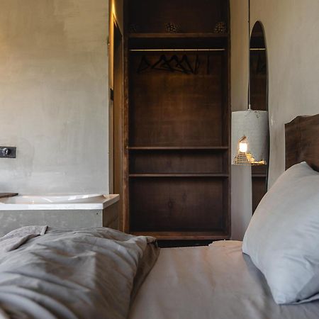 Exstasy Stays - Bathtub Rooms & Cafe - Your Romantic & Cozy Getaway - Thhpsociety - Mukteshwar Exterior foto