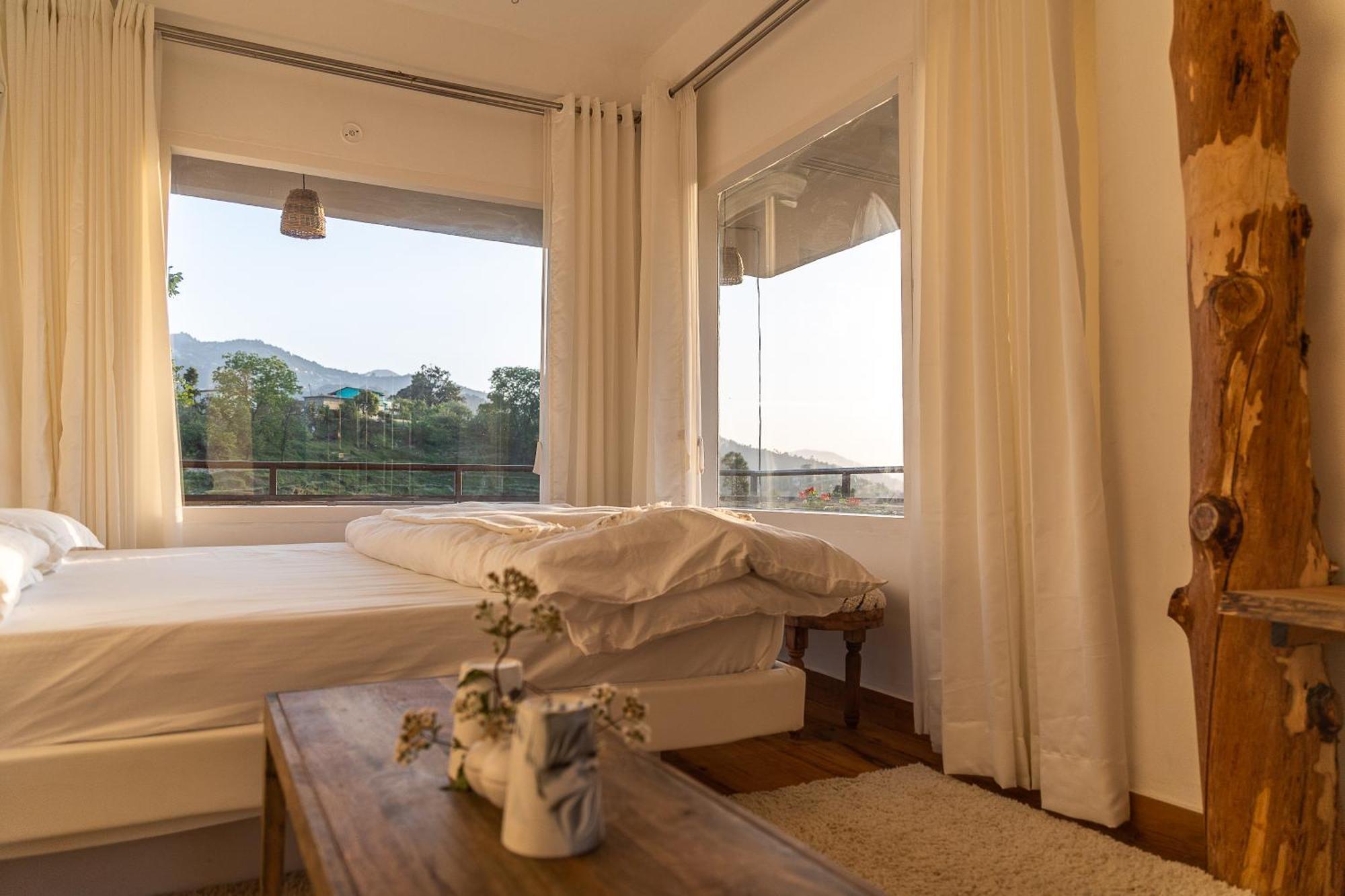 Exstasy Stays - Bathtub Rooms & Cafe - Your Romantic & Cozy Getaway - Thhpsociety - Mukteshwar Exterior foto